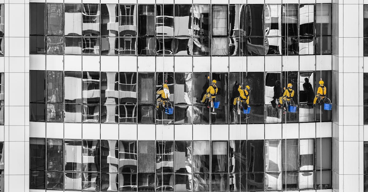 How much does a building window cleaner earn in USA?